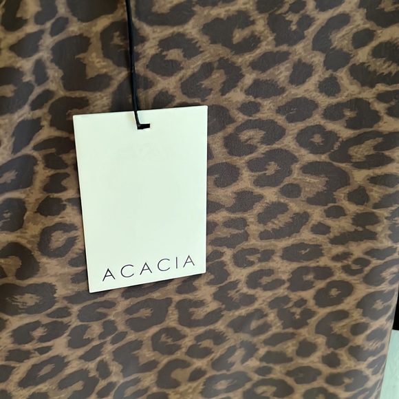 NWT Acacia Lenny Full piece Javan sold out print - Picture 6 of 10